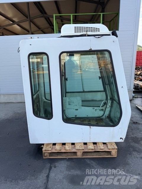Liebherr CAB SERIE B Kabinos ir interjeras