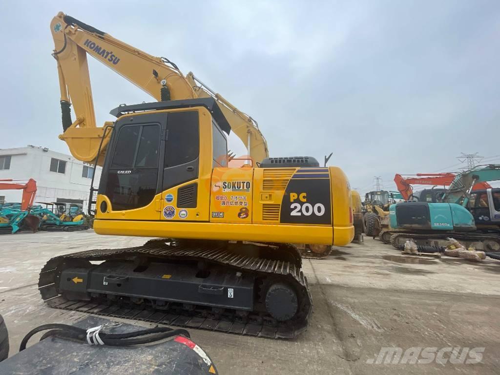 Komatsu PC 200-8 Vikšriniai ekskavatoriai