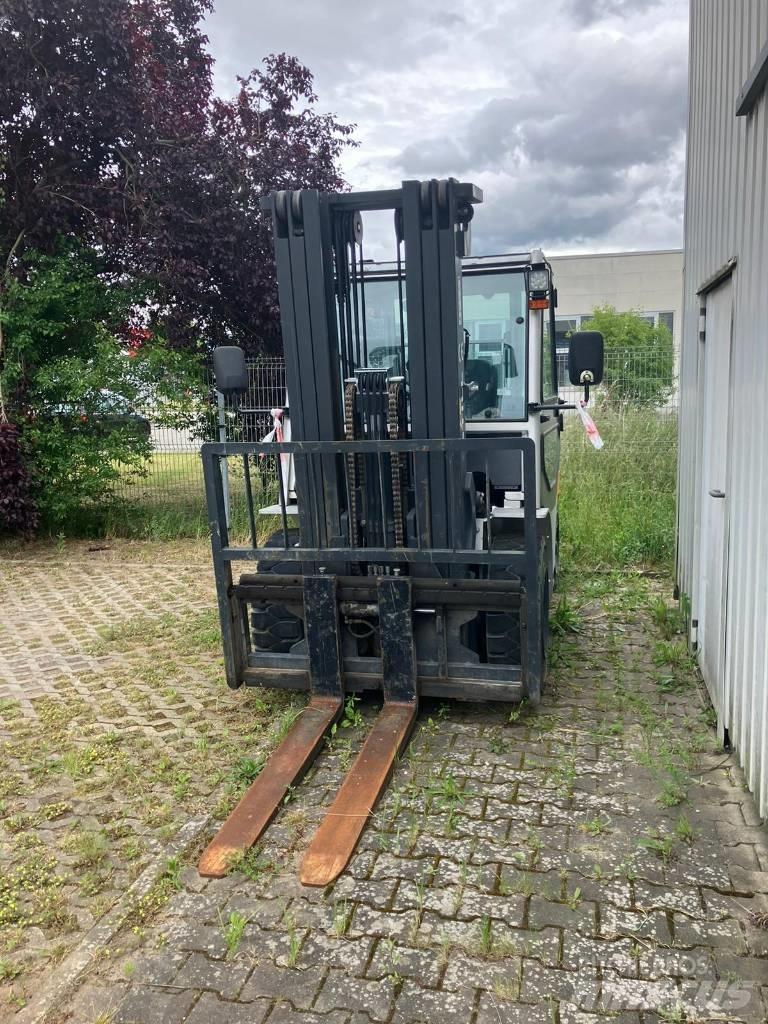 Still RC42-50 Dyzeliniai krautuvai