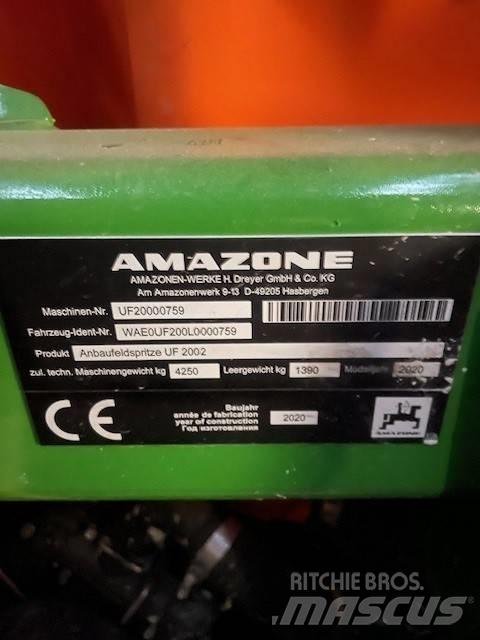 Amazone UF 2002 Įmontuoti purkštuvai