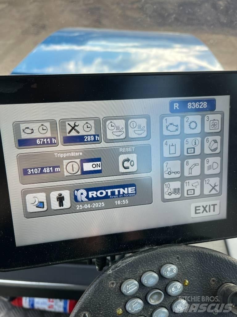 Rottne F15D Naudoti miškovežiai (Forvarderiai)