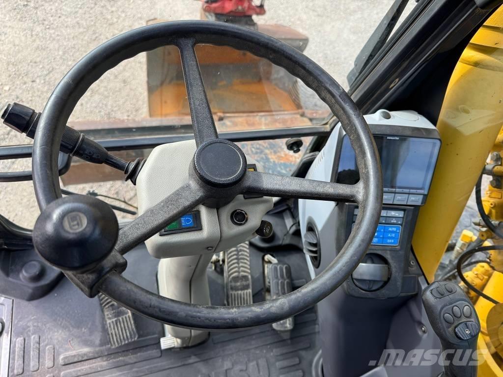 Komatsu PW 148-8 Ratiniai ekskavatoriai