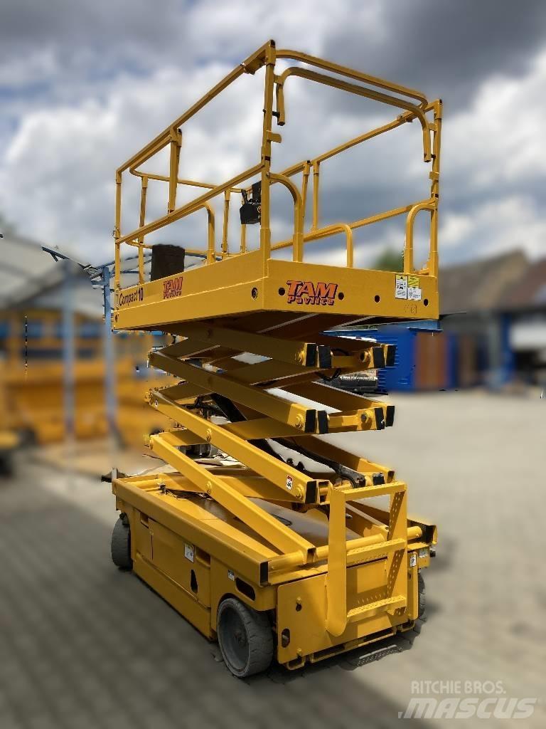 Haulotte Compact 10 Žirkliniai keltuvai
