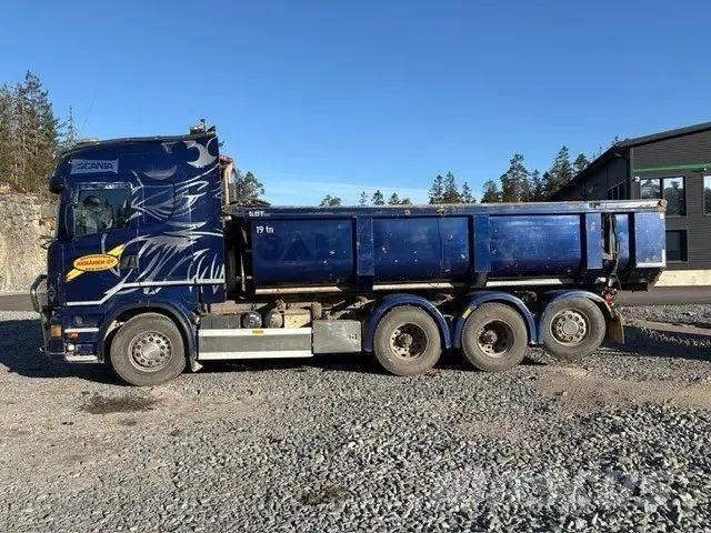 Scania R 620 8*2 Savivarčių priekabų vilkikai