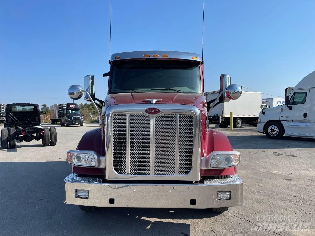 Peterbilt 567 Naudoti vilkikai
