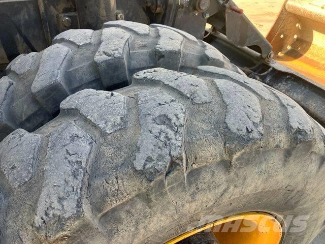 JCB JS 175 W Ratiniai ekskavatoriai