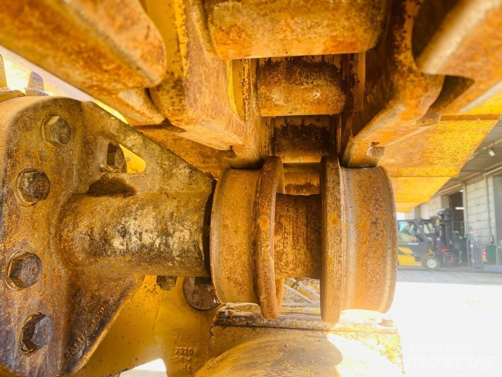 CAT 973 C Vikšriniai krautuvai