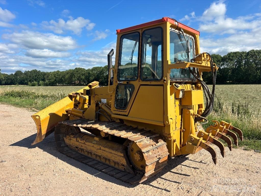 CAT D 4 C Vikšriniai buldozeriai