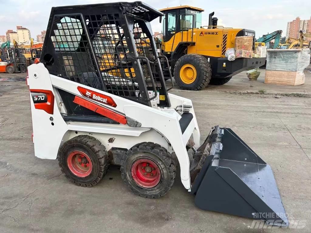 Bobcat S 70 Krautuvai su šoniniu pasukimu