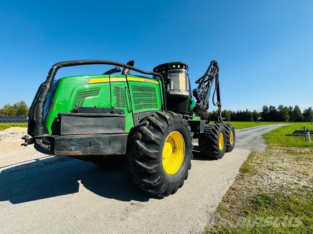 John Deere 1470 E Miško technika (Harvesteriai)