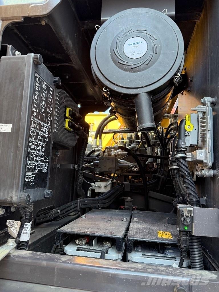 Volvo EC220E Vikšriniai ekskavatoriai