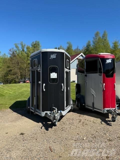 Ifor Williams HB 506 Puspriekabės gyvuliams