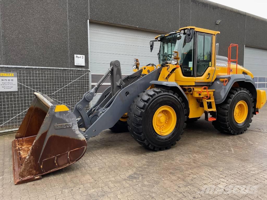 Volvo L110H Naudoti ratiniai krautuvai