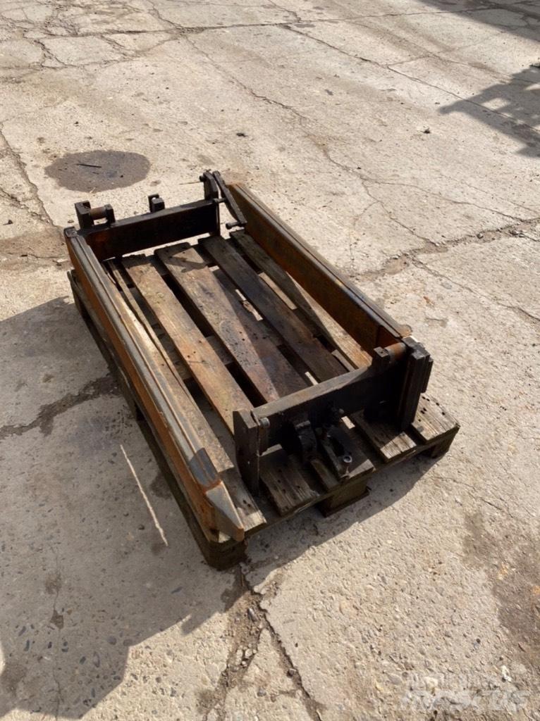 Elm 2500kg Kiti naudoti statybos komponentai