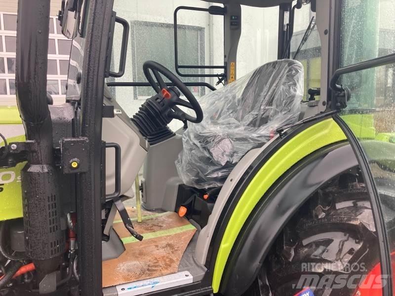 CLAAS NEXOS 240 S Traktoriai