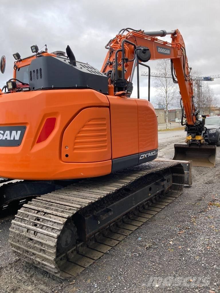 Doosan DX 140 LCR Vikšriniai ekskavatoriai