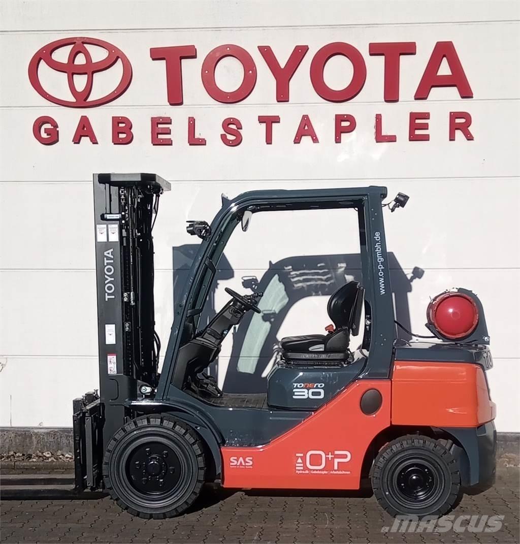 Toyota 02-8FGF30 LPG (dujiniai) krautuvai