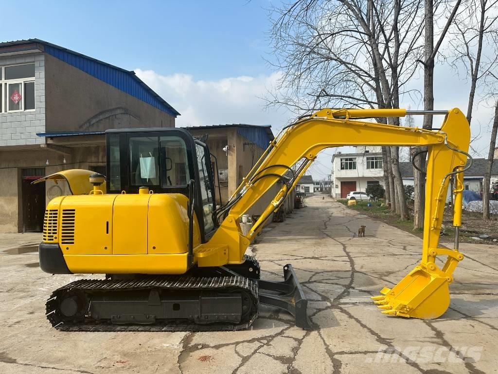 Komatsu PC56-7 Vikšriniai ekskavatoriai