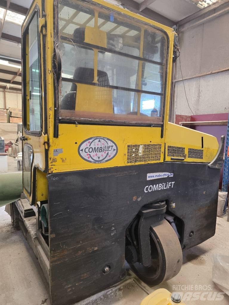 Combilift C4000LPG Šakiniai krautuvai su privažiavimu iš visų keturių pusių