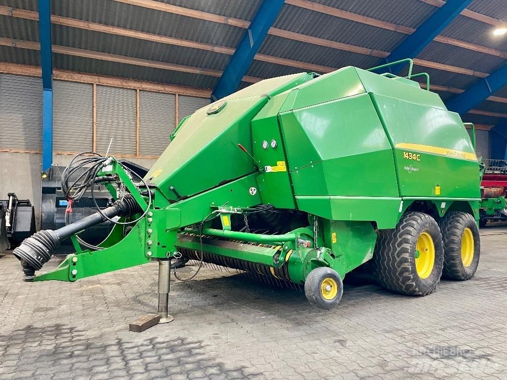 John Deere 1434 C Stačiakampių ryšulių presai