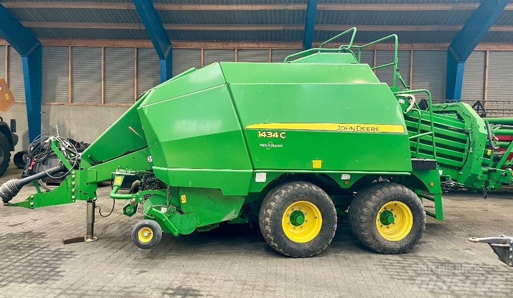 John Deere 1434 C Stačiakampių ryšulių presai