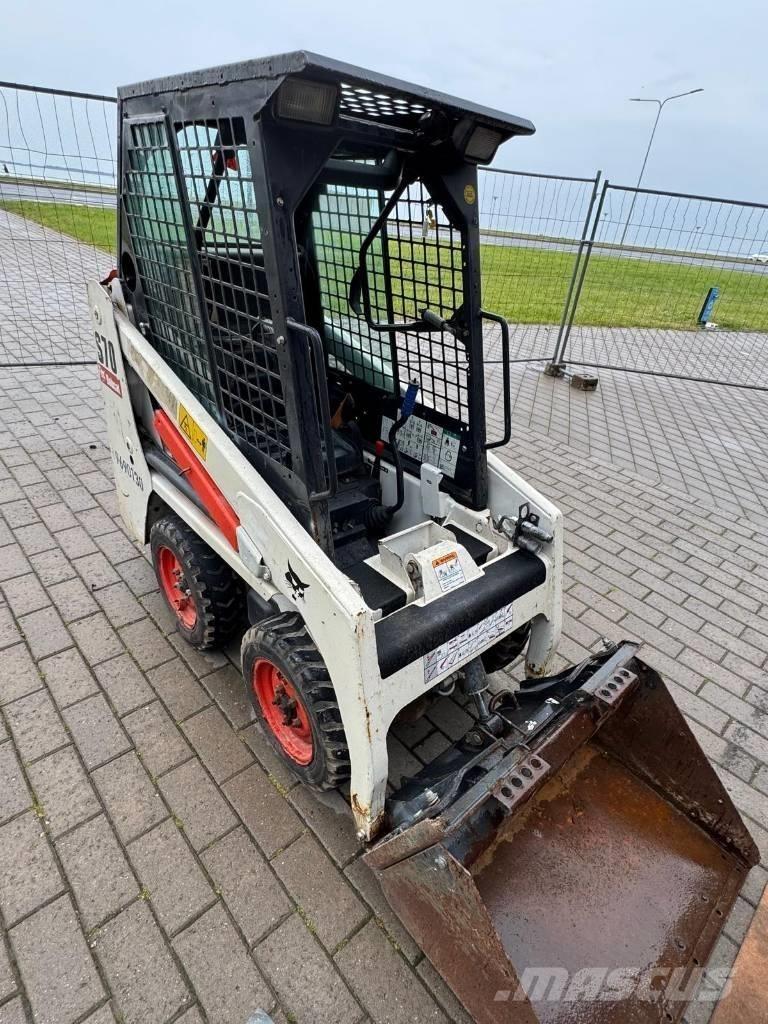 Bobcat S 70 Krautuvai su šoniniu pasukimu
