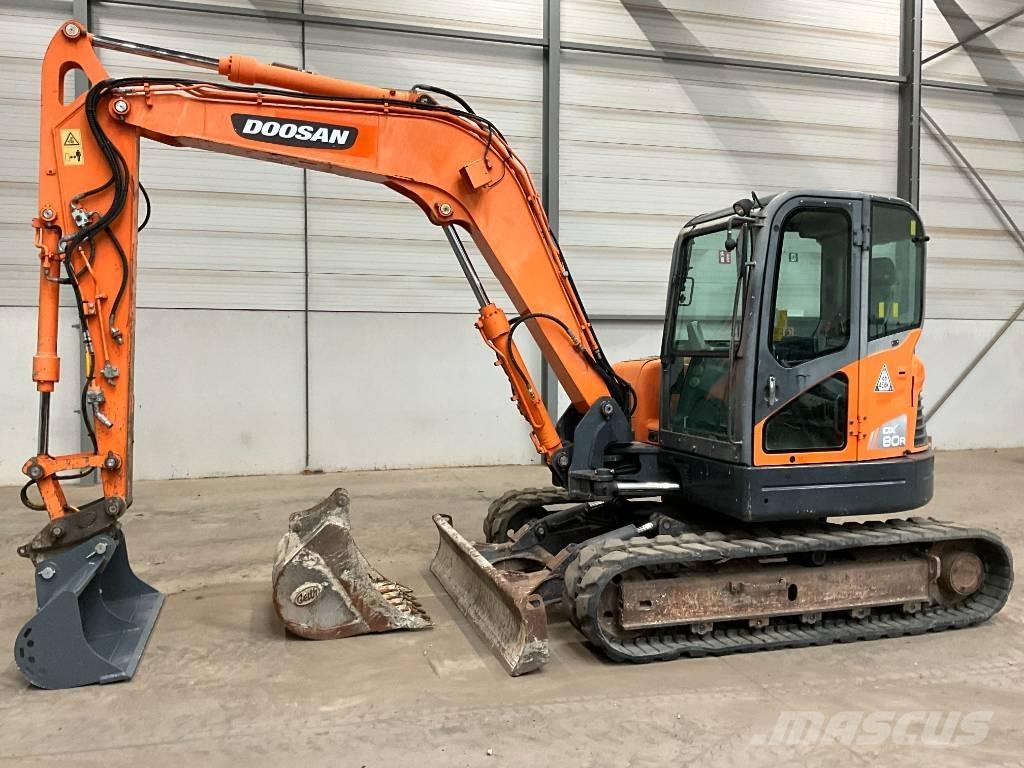 Doosan DX 80 R Vidutinės galios ekskavatoriai 7-12 t