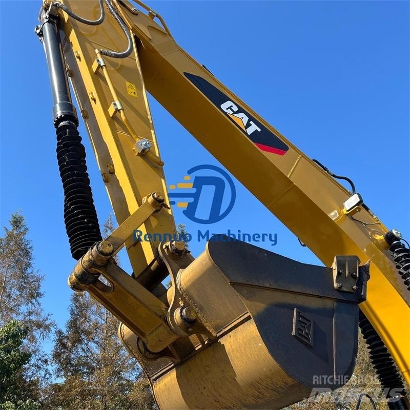 CAT 323D2 Vikšriniai ekskavatoriai