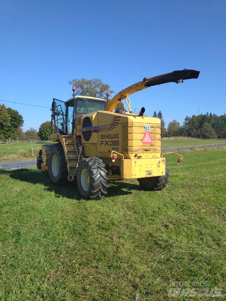 New Holland FX 38 Pašarų ruošimo technika