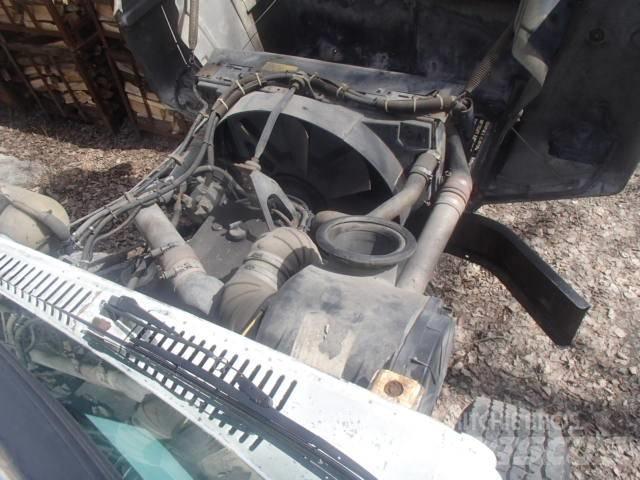 Volvo WG Važiuoklė su kabina