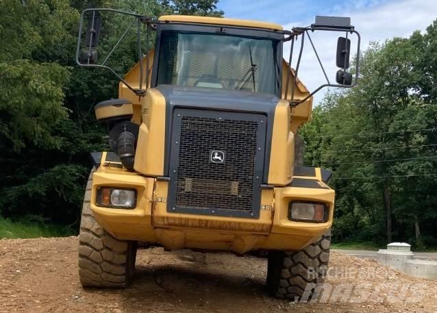 John Deere 300 D Karjeriniai savivarčiai