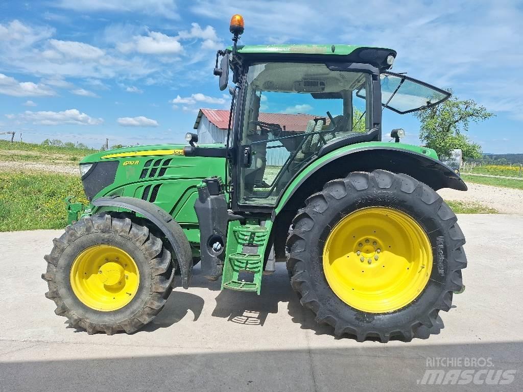 John Deere 6110R Traktoriai
