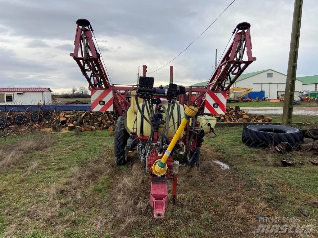 Hardi TR 2000 Prikabinami purkštuvai
