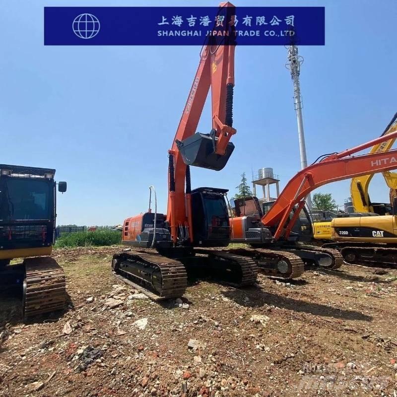 Hitachi ZX 210 Vikšriniai ekskavatoriai