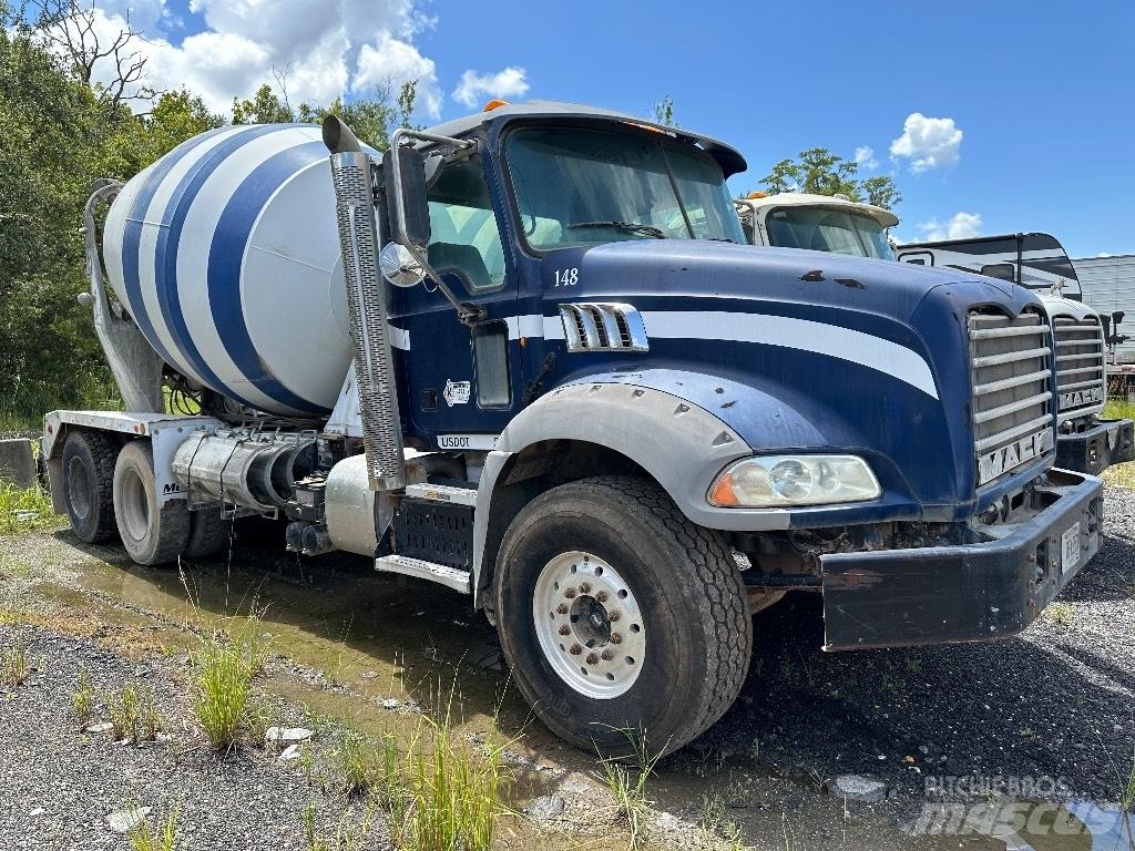 Mack GU 800 Kita
