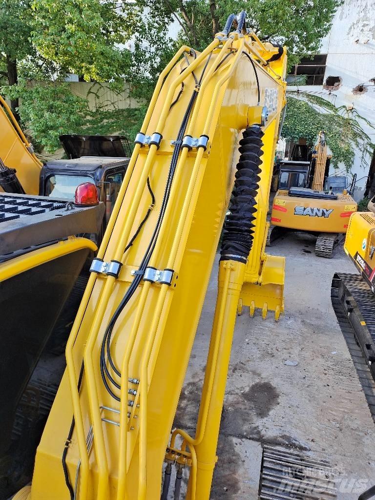 Komatsu PC 200-8 Vikšriniai ekskavatoriai