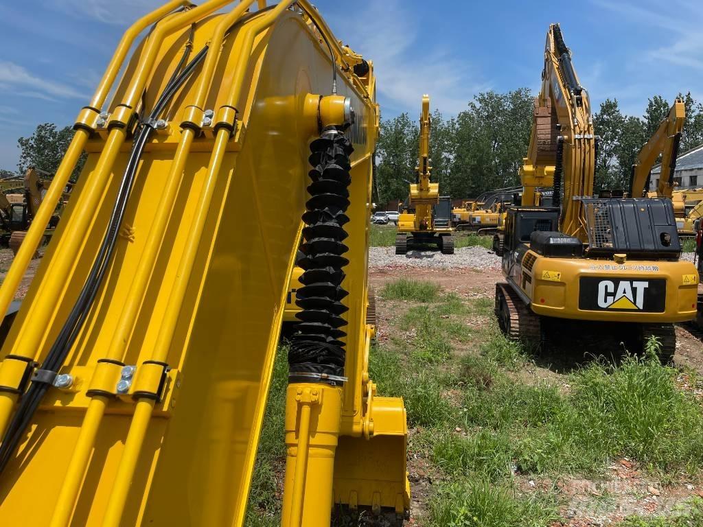 Komatsu PC 220 Vikšriniai ekskavatoriai