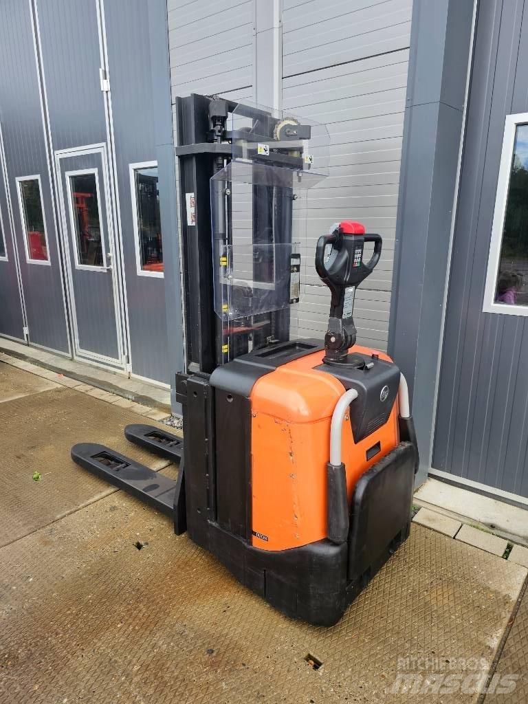 BT SPE 125 L 4150mm Rankiniai vėžimėliai