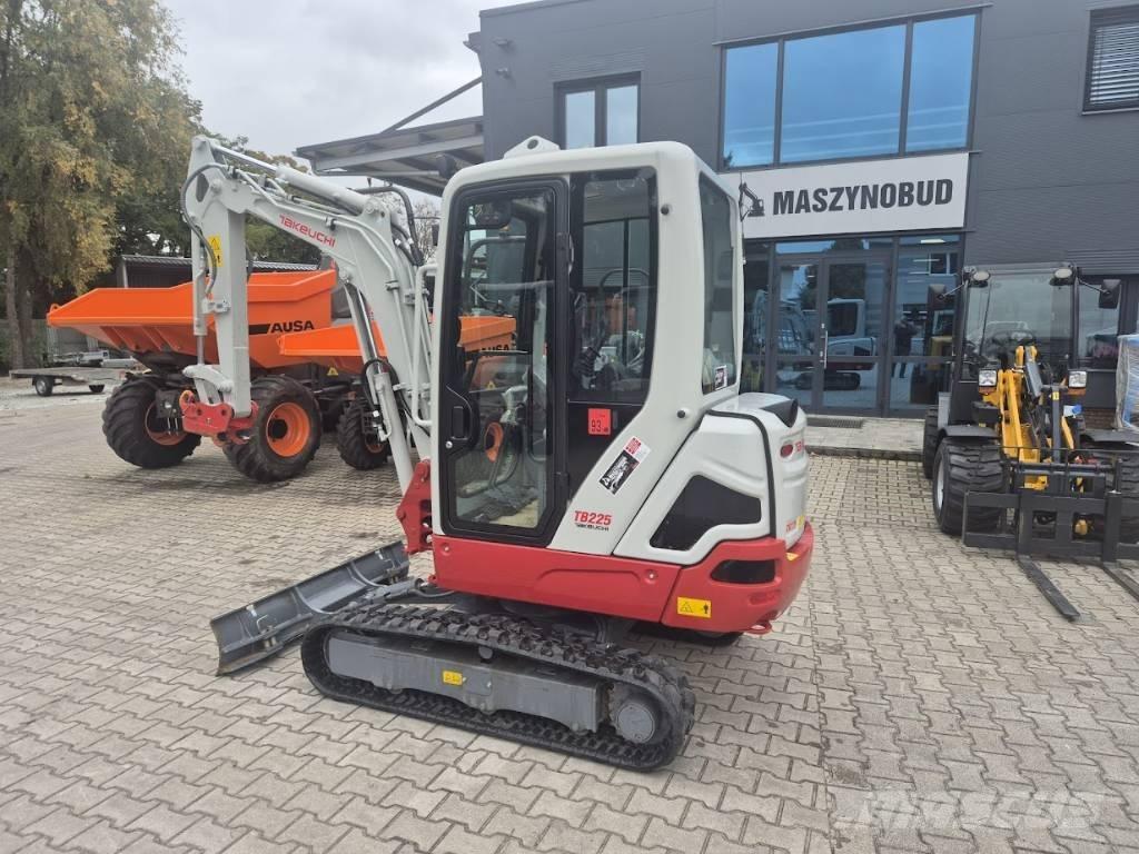 Takeuchi TB225 V0B Mini ekskavatoriai < 7 t