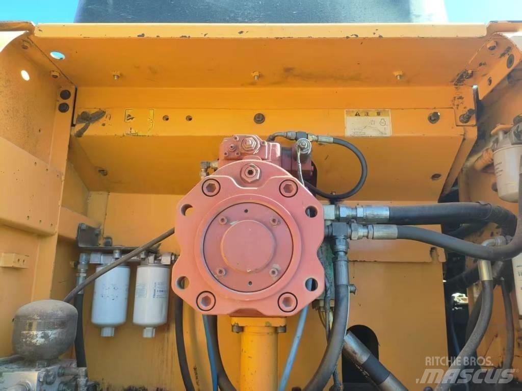 Hyundai R520LC-9T Vikšriniai ekskavatoriai