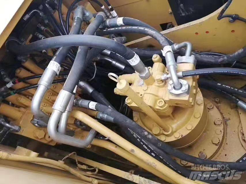 CAT 320 D Vikšriniai ekskavatoriai