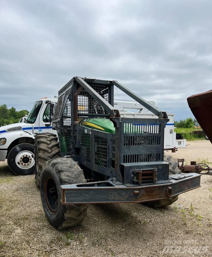 John Deere 5100 M Traktoriai