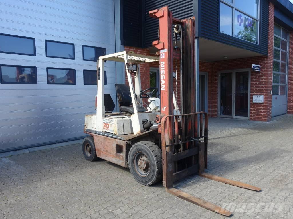 Nissan EH 02 A 20U Dyzeliniai krautuvai