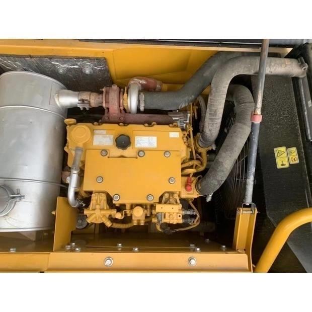 CAT 318d2 Vikšriniai ekskavatoriai