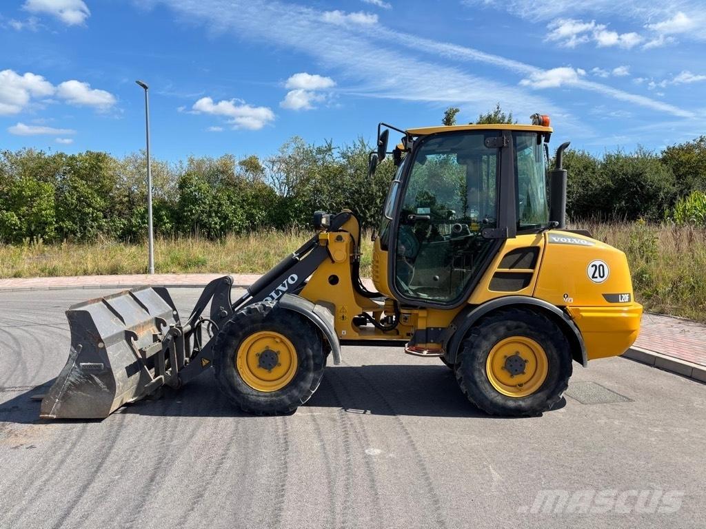 Volvo L 20 F Naudoti ratiniai krautuvai