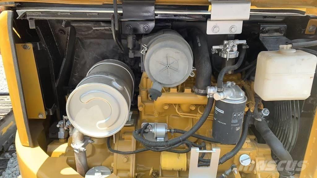 CAT 304 CR Mini ekskavatoriai < 7 t