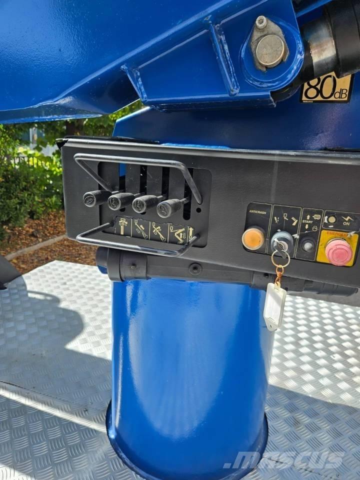 Socage DA 320 Ant vilkikų montuojamos kėlimo platformos