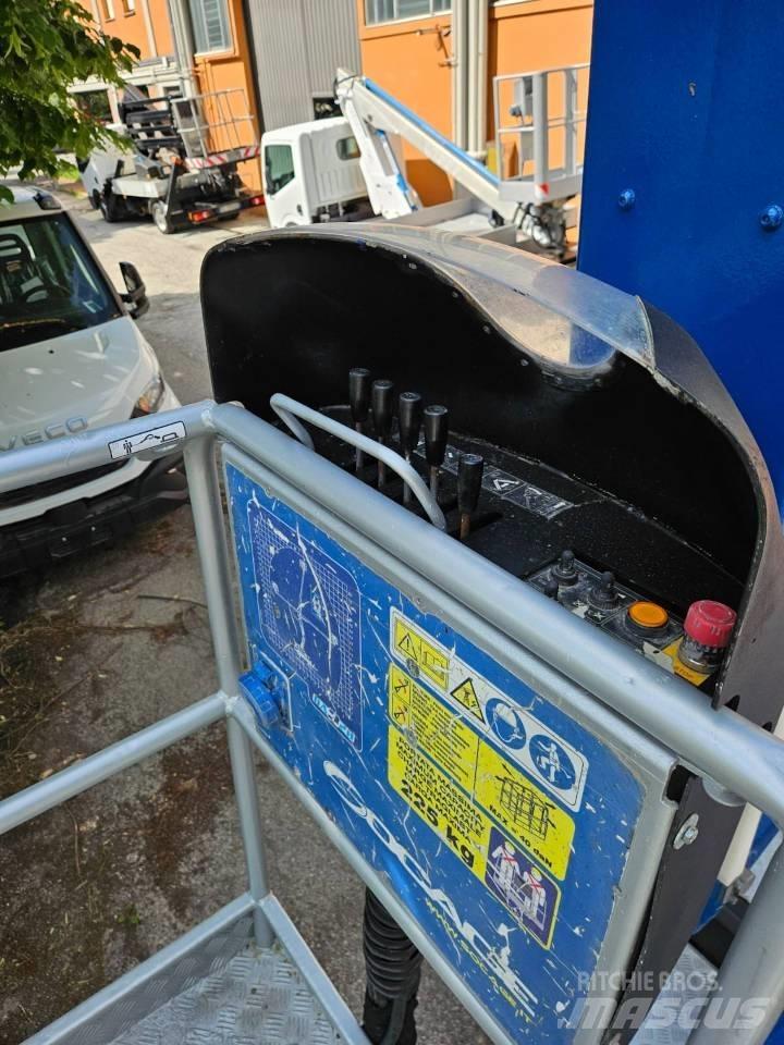 Socage DA 320 Ant vilkikų montuojamos kėlimo platformos