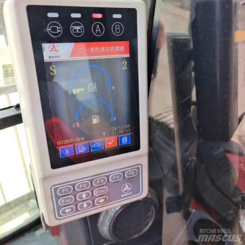 Sany SY 215 C-9 Vikšriniai ekskavatoriai