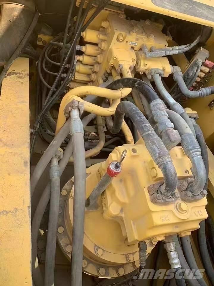 Komatsu PC 360 Vikšriniai ekskavatoriai
